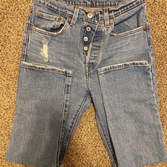 Levi’s Cheeky Jean - Picture 2 of 3